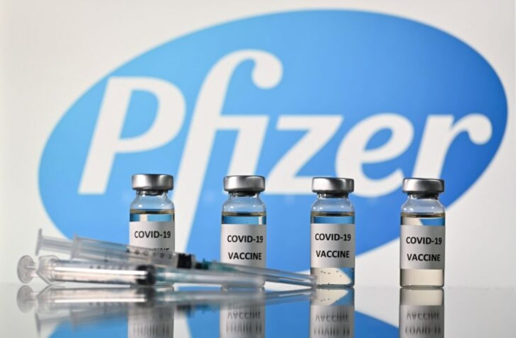 รัฐบาลจะแจกจ่ายวัคซีนให้กับบุคลากรทางการแพทย์ของไฟเซอร์
