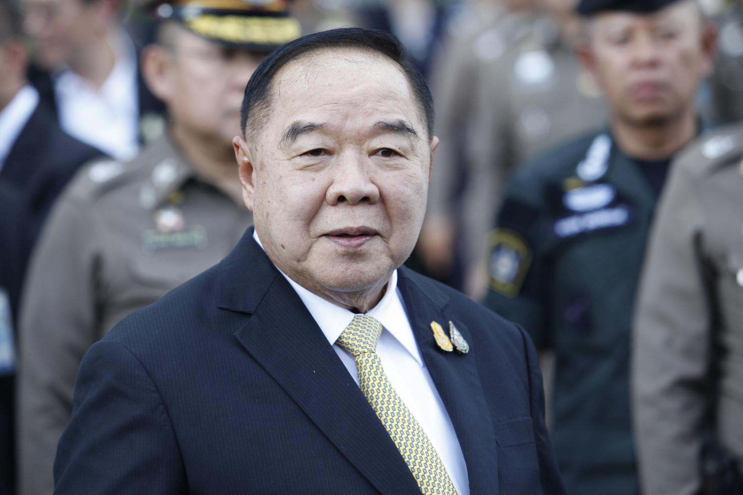 ทำเนียบรัฐบาล พล.อ.ประวิตร เริ่มปฏิบัติหน้าที่ "นายกรัฐมนตรี" ในนามของประเทศไทย