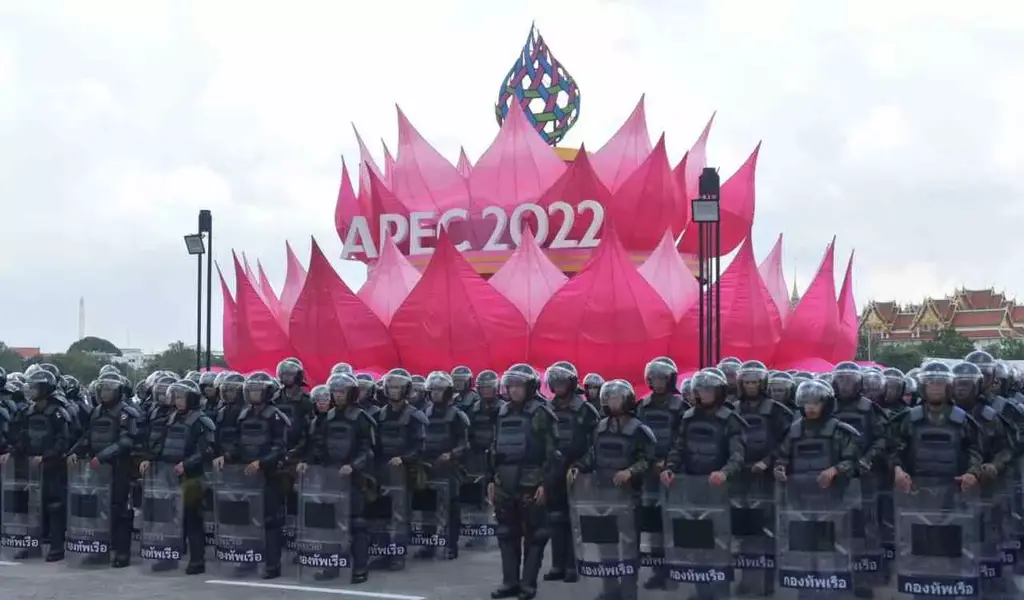 รมว.กลาโหม ตรวจความพร้อม APEC 2022 พบ ณ หอประชุมกองทัพเรือ