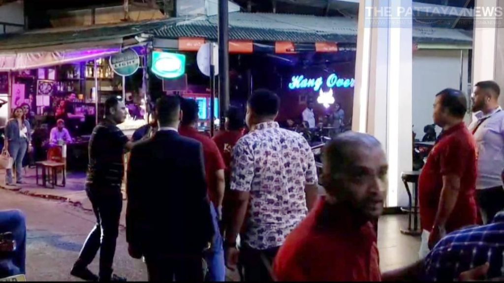 ทะเลาะวิวาทรุนแรงระหว่างพนักงานบาร์และนักท่องเที่ยวอินเดียปะทุในพัทยา: วิดีโอที่น่าตกใจกลายเป็นไวรัล