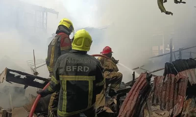 ไฟไหม้บ้านพักอาศัย 3 หลังในเขตบางซื่อ กทม