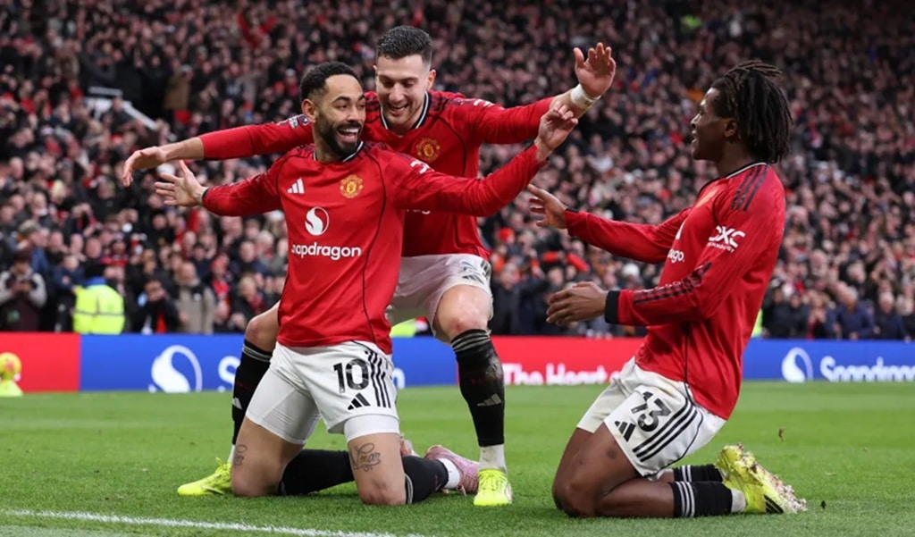 แมนเชสเตอร์ ยูไนเต็ด ล้มแมนเชสเตอร์ ซิตี้ 2-0 ในศึกดาร์บีที่โอลด์ แทรฟฟอร์ด ยุคคาร์ริค