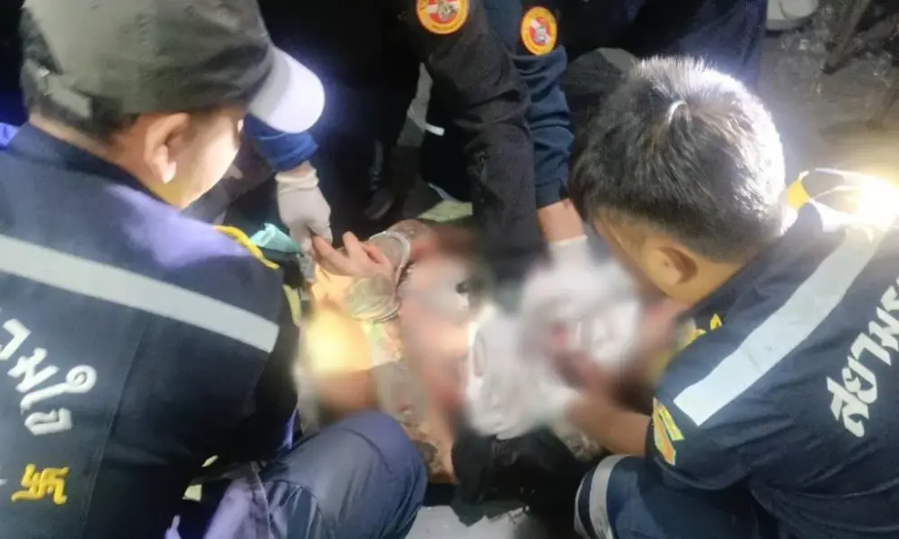 ลูกชายติดยาเสพติดแทงแม่วัย 64 ปีเสียชีวิตที่ร้านก๋วยเตี๋ยวในจังหวัดเชียงราย