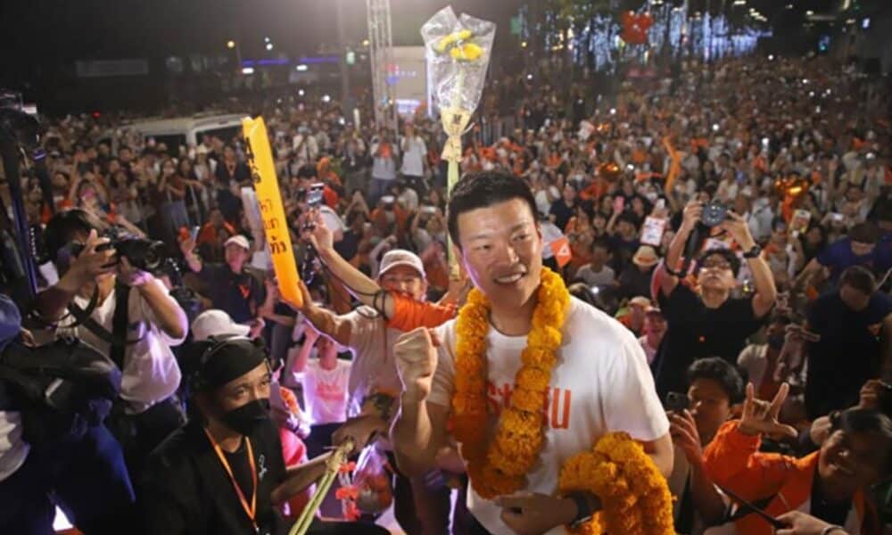 พรรคประชาชนมีคะแนนนำอย่างชัดเจน ขณะที่ประเทศไทยใกล้จะถึงการเลือกตั้งทั่วไปในวันที่ 8 กุมภาพันธ์