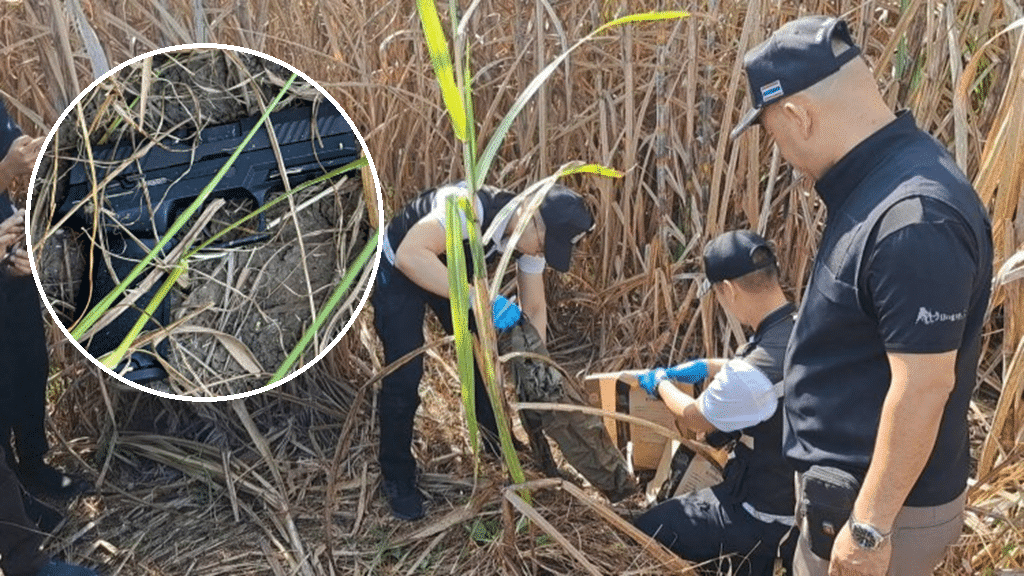 ตำรวจกำลังใช้สุนัขและโดรนในการติดตามตัวชายชาวเมียนมาร์วัย 20 ปีที่ยิงเจ้าหน้าที่ตำรวจ