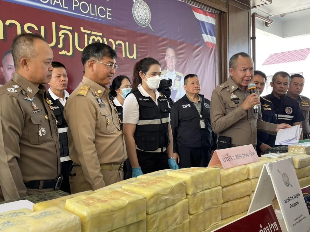 ตำรวจยึดยาบ้า 2,800,000 เม็ด และจับกุมผู้ต้องสงสัย 5 ราย ในจังหวัดลำปาง