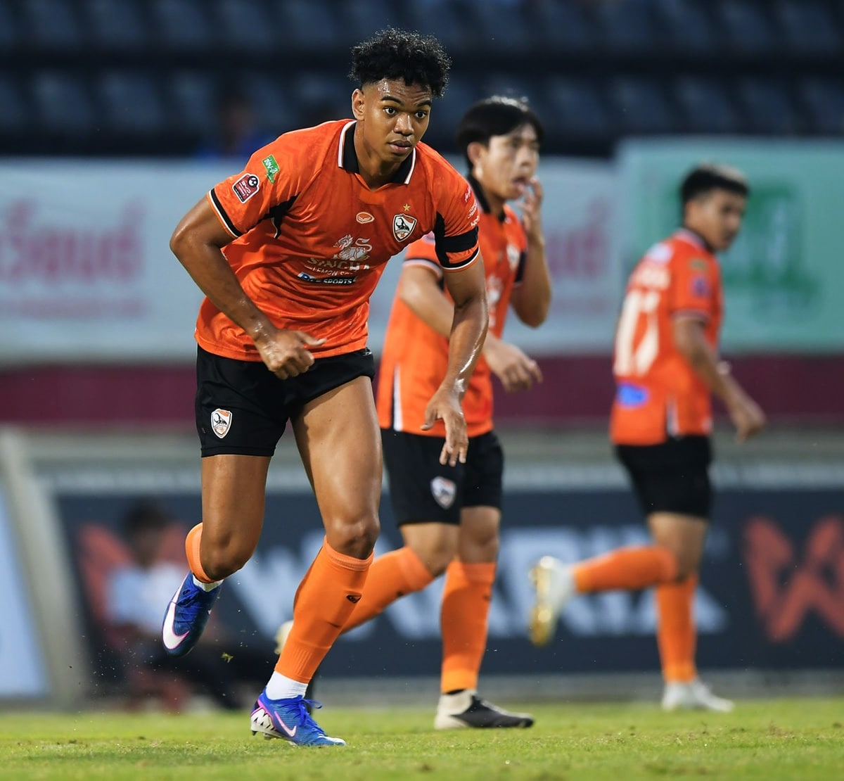 เชียงราย ยูไนเต็ด พ่ายในบ้าน ชลบุรี เอฟซี บุกถล่ม 3-1