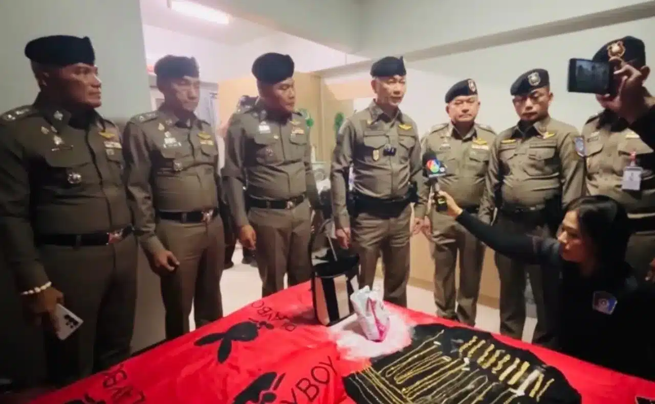 ตำรวจจับกุมเด็กชายอายุ 15 ปี ที่ถูกล่อลวงทางออนไลน์ให้ไปปล้นร้านขายทอง