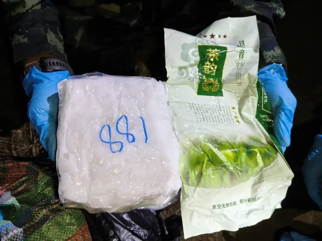 ด่านชายแดนเชียงรายปะทะกับผู้ค้ายาเสพติด ยึดยาไอซ์ได้ 300 กิโลกรัม