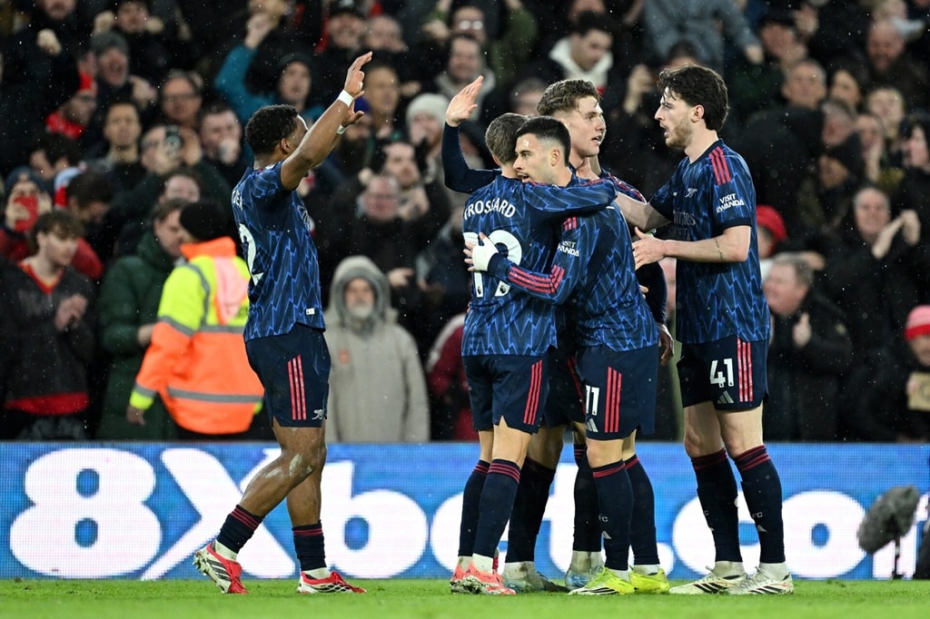 อาร์เซนอลบุกถล่มลีดส์ 4-0 ที่เอลแลนด์ โรด