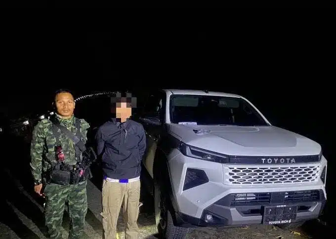 เชียงราย, รถกระบะ โตโยต้า ไฮลักซ์ ทราโว ใหม่, ชายแดนเชียงราย-แม่สาย