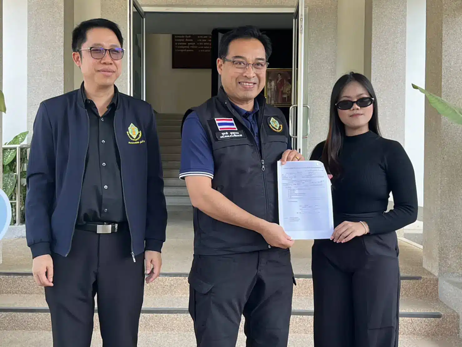 เชียงรายเดือด! ชาวบ้านรุมจี้ กกต. ปมบัตรเสียพุ่ง ผอ.เปิดโกดังโชว์ความโปร่งใส