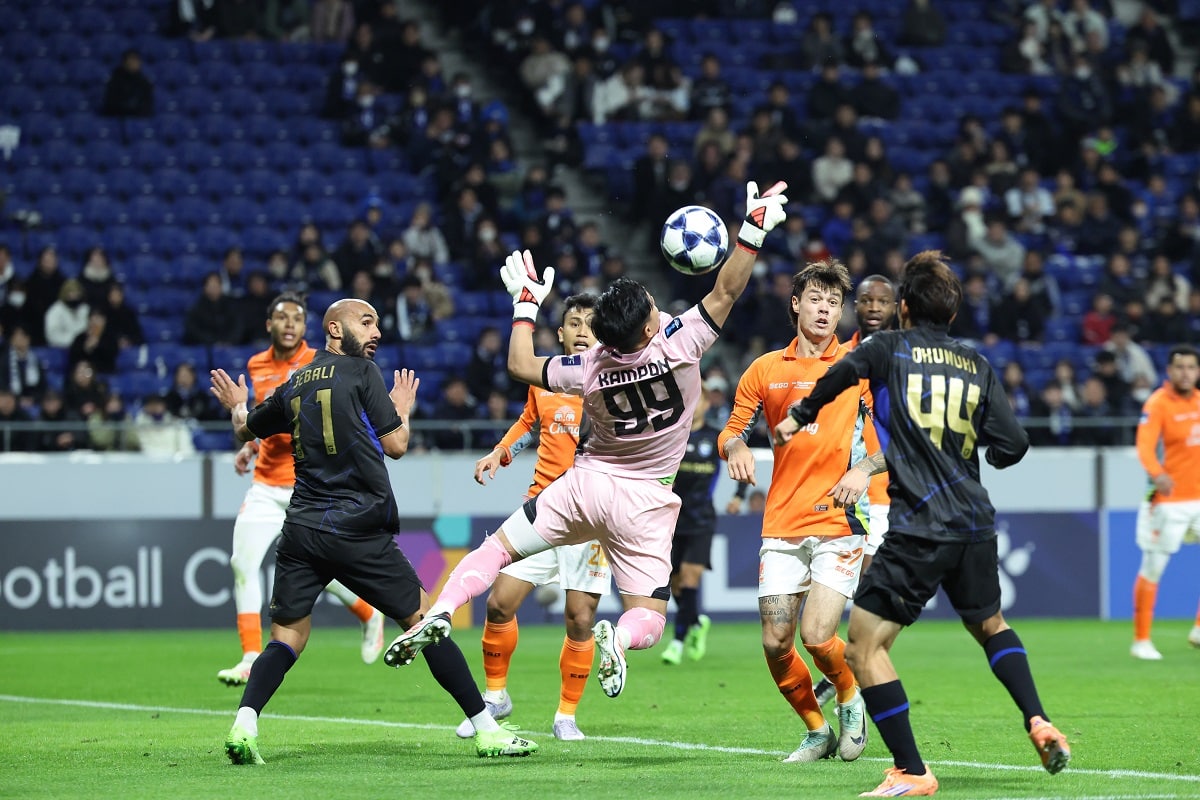 กัมบะ โอซาก้า เฉือน ราชบุรี เอฟซี 2-1
