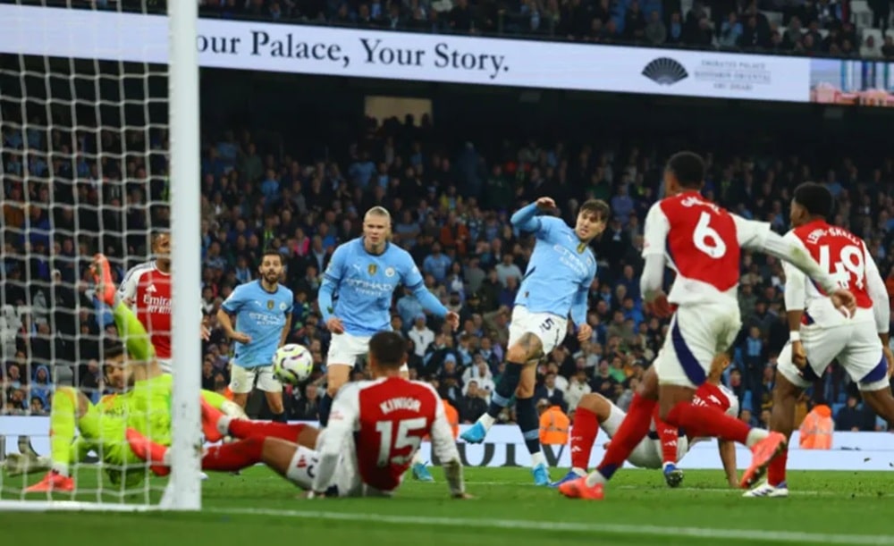 แมนเชสเตอร์ ซิตี้ เอาชนะ อาร์เซนอล 2-0