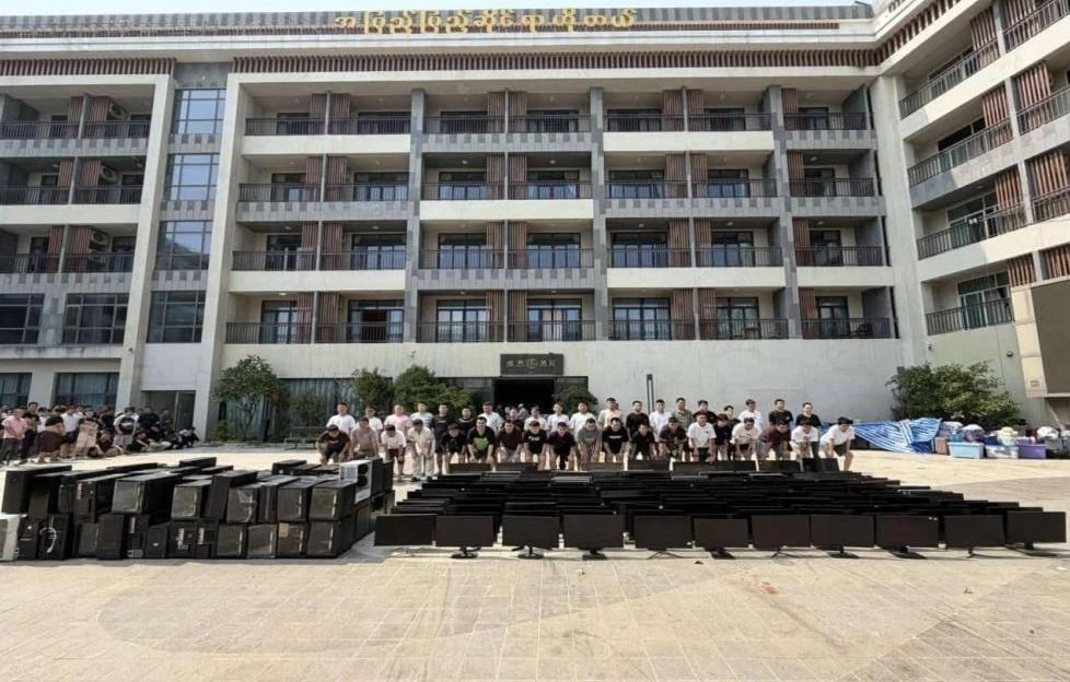 โรงแรมทาชีเลกถูกบุกค้น