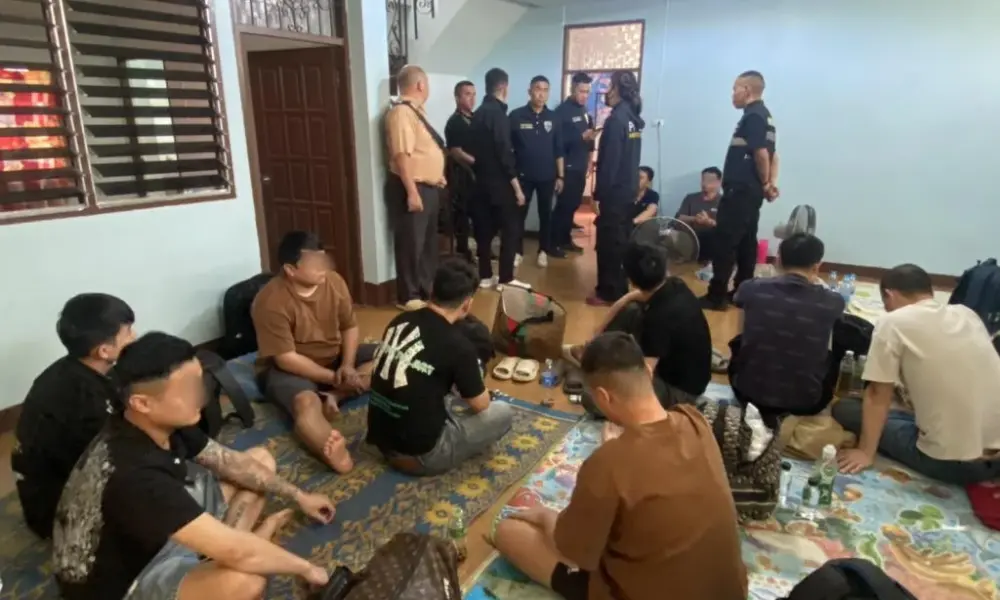 ตม.เชียงรายจับ 11 ชาวจีน ลักลอบเข้าเมือง ซ่อนตัวบ้านเช่าแม่สาย