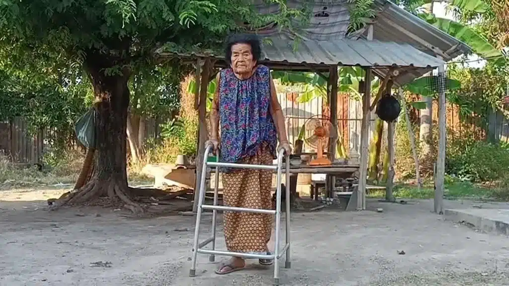 คุณยายวัย 102 ปี เผยเคล็ดลับ "อายุยืน" ของเธอ