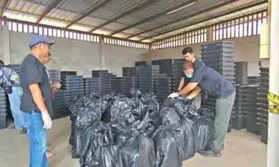 ตำรวจในจังหวัดแพร่ต่างตกตะลึงเมื่อพบถุงพลาสติกสีดำ 40 ถุง บรรจุยาเมทแอมเฟตามีนกว่า 8 ล้านเม็ด