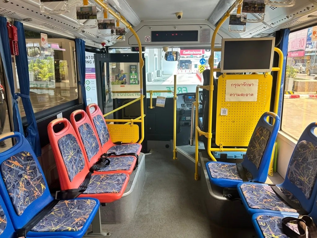 เชียงรายเปิดรถบัสไฟฟ้าฟรี 08.00 ถึง 17.00 น. ช่วยลดค่าเดินทางช่วงน้ำมันแพง - Chiang Rai Times