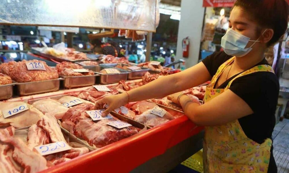 ราคาเนื้อหมูสดปรับตัวสูงขึ้นอย่างต่อเนื่อง โดยเพิ่มขึ้น 10-50 บาทต่อกิโลกรัมในจังหวัดเชียงราย