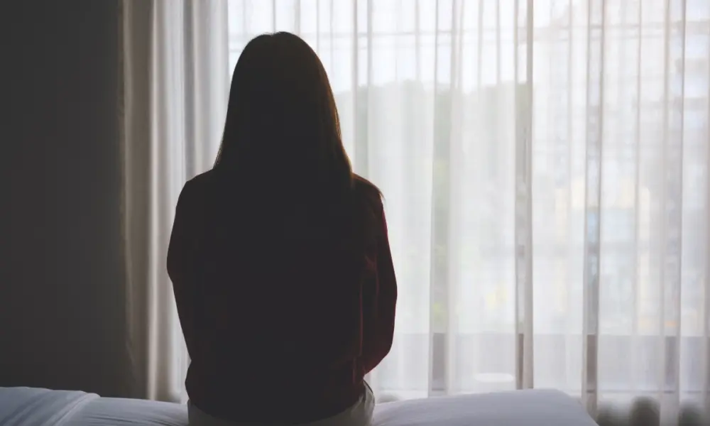 ครูพลศึกษาถูกกล่าวหาว่าล่วงละเมิดทางเพศนักเรียนหญิงอายุ 15 ปี