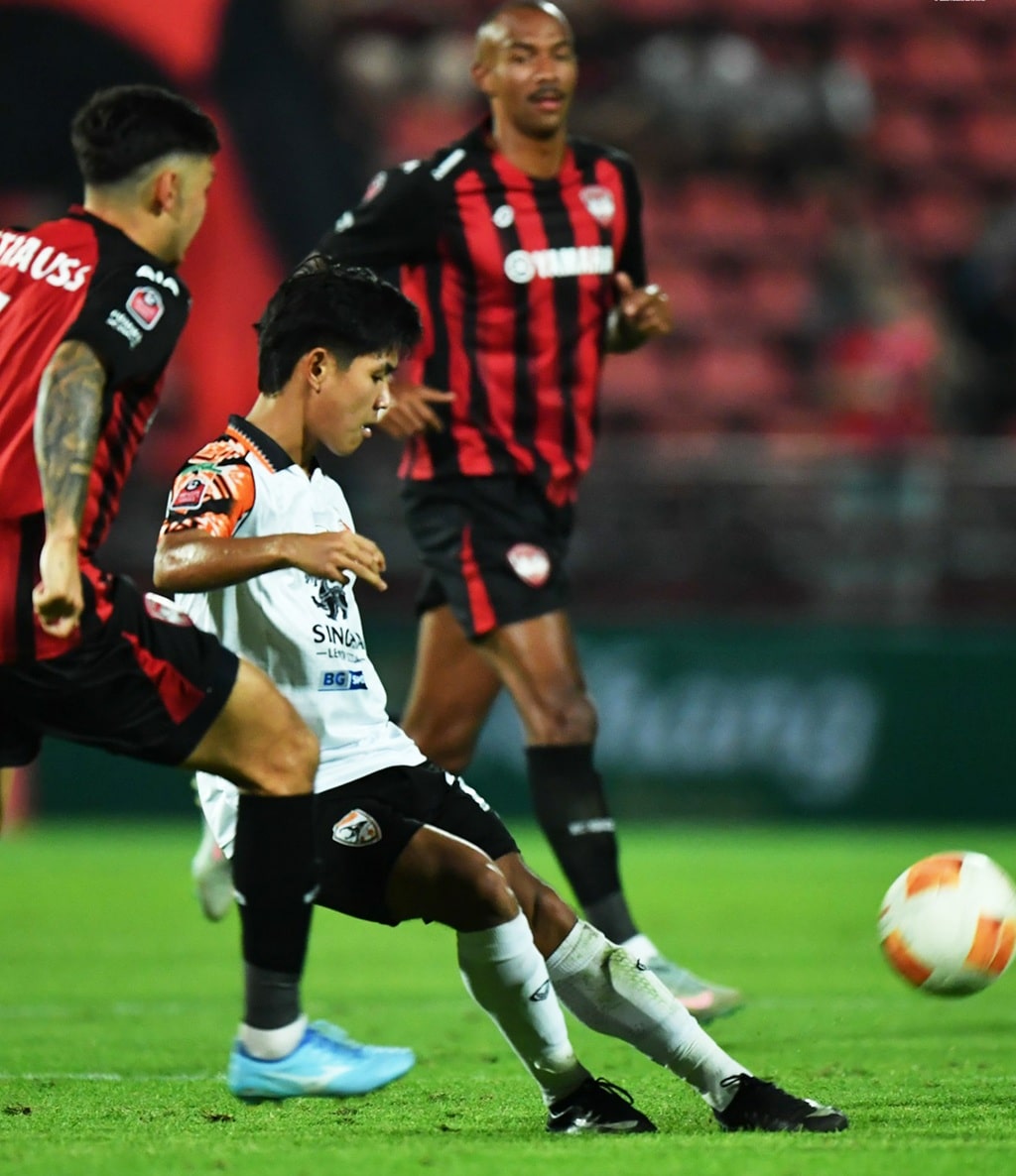 เมืองทอง ยูไนเต็ด พบ เชียงราย ยูไนเต็ด 2-1