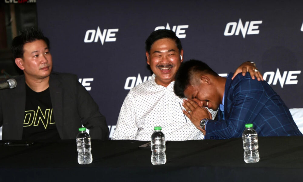 จบดราม่า! 'รถถัง' เคลียร์ใจ ONE Championship ลงตัว พร้อมลุยศึกยักษ์ดวล 'ทาเครุ' ที่โตเกียว