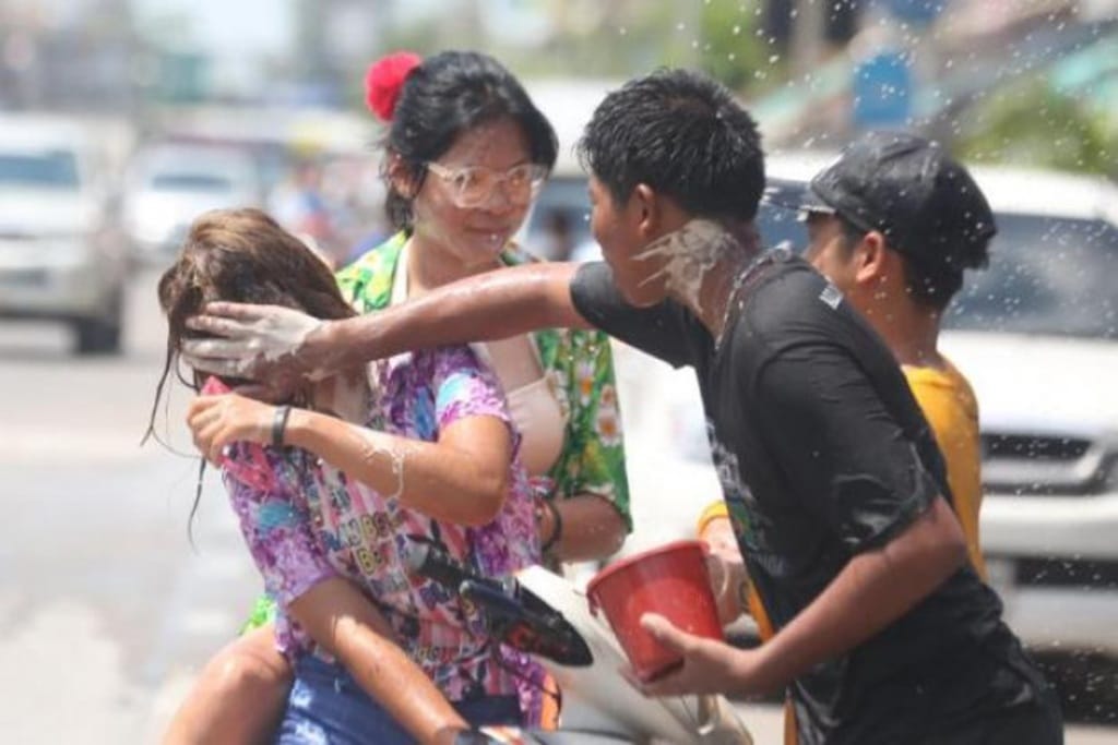 กฎใหม่เกี่ยวกับการห้ามสัมผัสสิ่งของในเทศกาลสงกรานต์