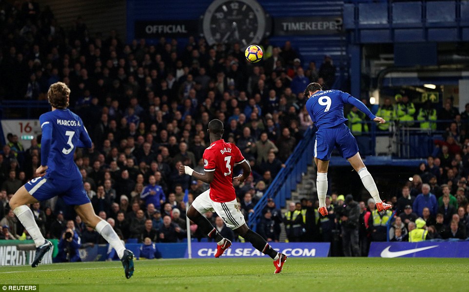 "ผีแดง" เฉือน "สิงห์บลูส์" 1-0 ทะยานยึดท็อปโฟร์เหนียวแน่น