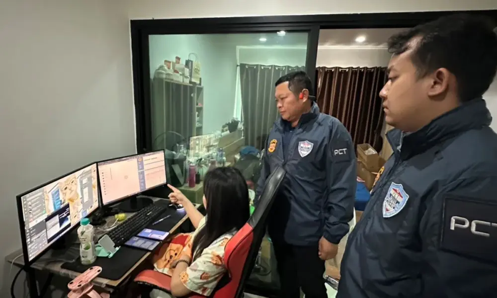 ตำรวจบุกเข้าจับกุมเครือข่ายพนันออนไลน์ขนาดใหญ่ และจับกุมผู้ดูแลระบบ 3 รายของเครือข่ายที่มีมูลค่าการซื้อขาย 564 ล้านบาท