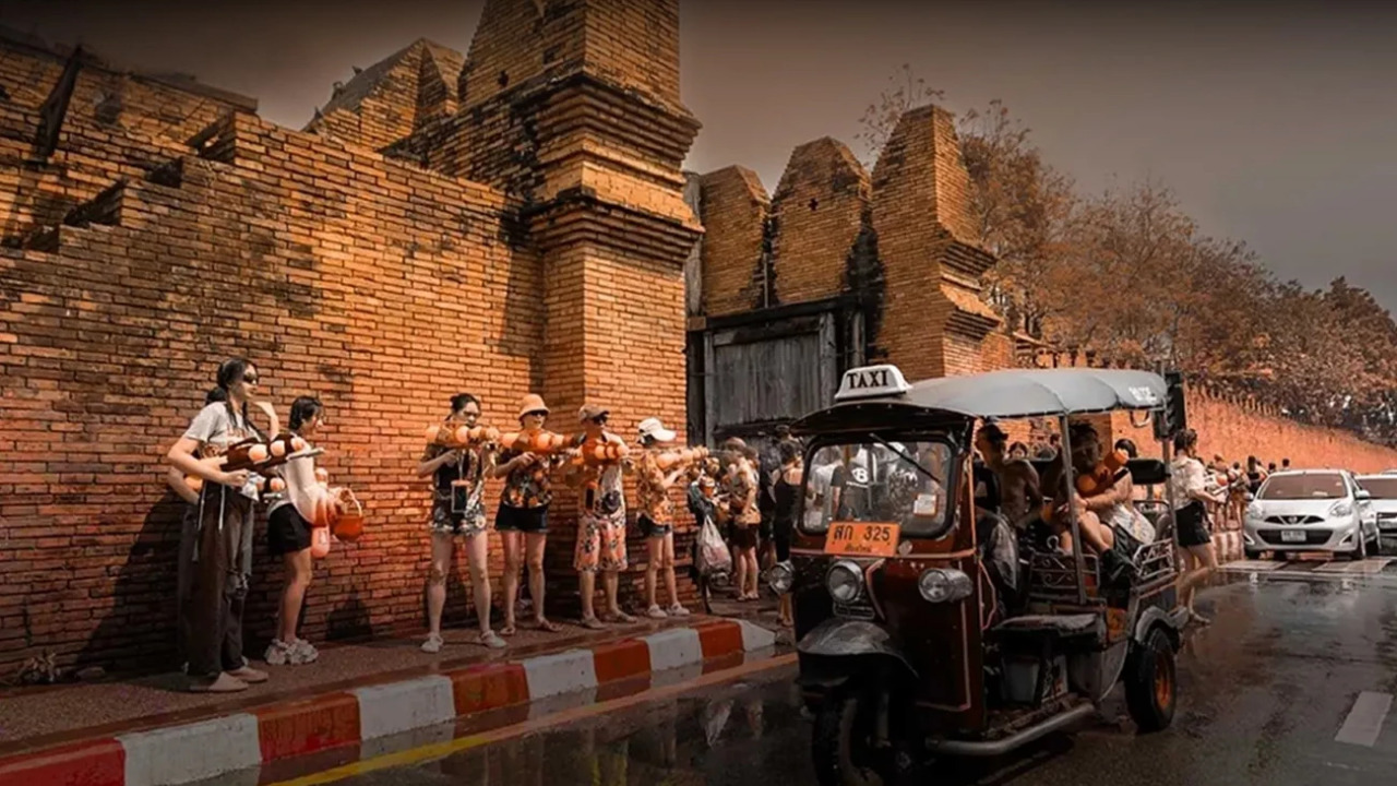 ผู้นำด้านการท่องเที่ยวของเชียงใหม่เรียกร้องให้รัฐบาลดำเนินการอย่างเร่งด่วน หลังเกิดเหตุการณ์สงกรานต์ที่เงียบเหงา