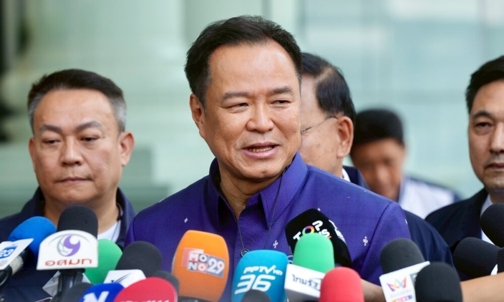 นายกรัฐมนตรีสั่งการให้ทำงานจากบ้านโดยด่วน – ผลสำรวจแสดงให้เห็นว่าคนไทยกำลังดิ้นรนกับค่าครองชีพที่สูงขึ้น และถูกบังคับให้ต้องนำเงินเก็บมาใช้ในช่วงสงกรานต์