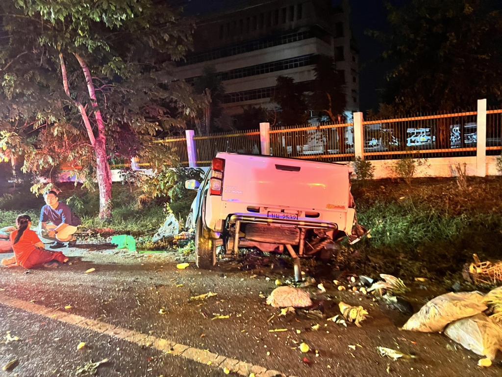 อุบัติเหตุรถชนประสานงาในจังหวัดพิษณุโลก ส่งผลให้มีผู้เสียชีวิต 1 ราย และบาดเจ็บ 3 ราย