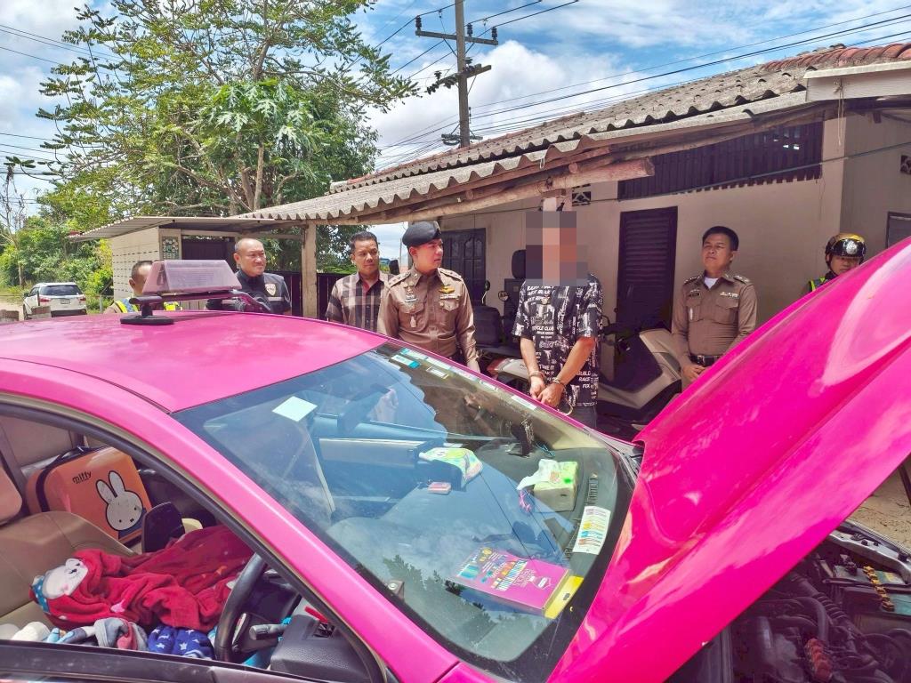 ข่าวสุดช็อก! คนขับแท็กซี่ใช้ลูกๆ เป็นโล่กำบังลักลอบขนยาเสพติดประเภทเมทแอมเฟตามีนในจังหวัดเชียงราย