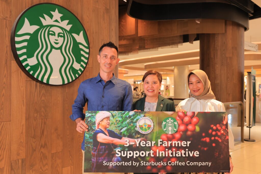 สตาร์บัคส์จับมือกับเกษตรกรผู้ปลูกกาแฟภาคเหนือของไทยเพื่อแก้ไขปัญหาการเปลี่ยนแปลงสภาพภูมิอากาศ