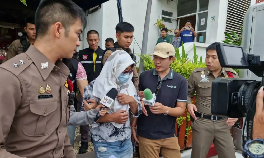 หญิงถูกตั้งข้อหาฆาตกรรมโดยไตร่ตรองไว้ล่วงหน้า หลังจากขับรถชนคู่รักของเธอ