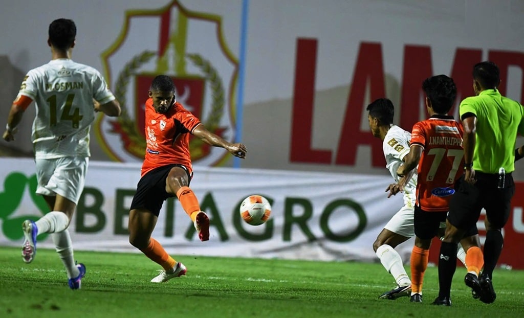 ลำพูน วอริเออร์ เปิดรังเจ๊า เชียงรายยูไนเต็ด 0-0