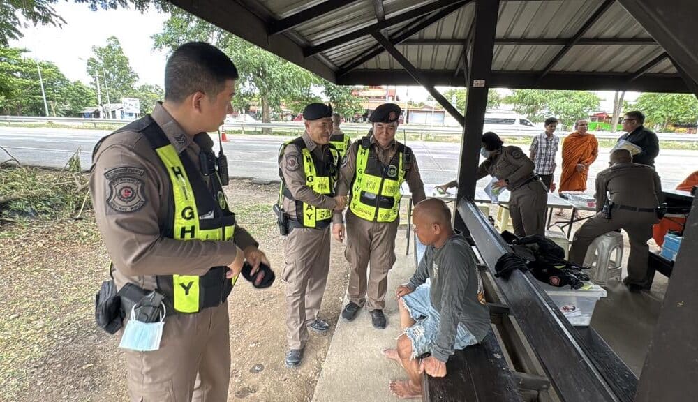 จับกุมทันที! พระภิกษุรูปหนึ่งถูกจับกุมที่ด่านตรวจในข้อหาเมาสุรา