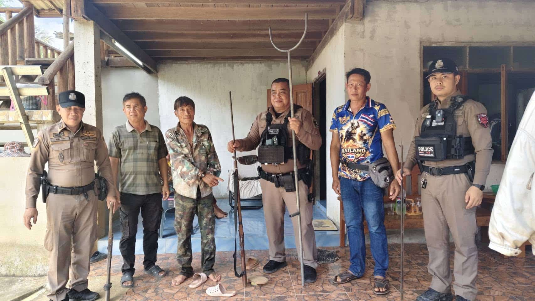 ข่าวช็อกโลกจากเชียงราย! ชายวัย 55 ปี เกิดโมโหทำร้ายร่างกายหญิงคนหนึ่งอย่างรุนแรงด้วยค้อน