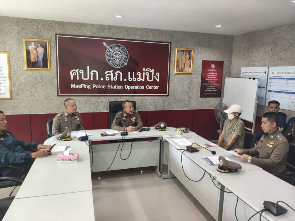 ผู้ต้องสงสัยคดีฆาตกรรมที่หลบหนีถูกจับกุมหลังก่อเหตุฆาตกรรมสุดสะเทือนขวัญในอพาร์ตเมนต์ที่เชียงใหม่