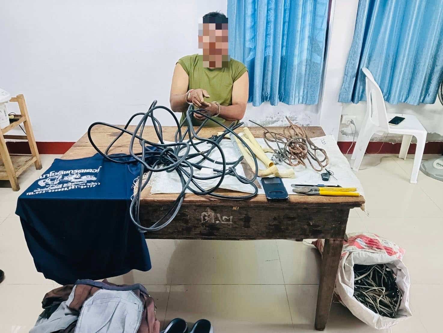 าหนังคาเขา! ชายวัย 55 ปี ถูกจับในข้อหาขโมยสายล่อฟ้าจากระบบประปาของหมู่บ้านในอำเภอพาน จังหวัดเชียงราย