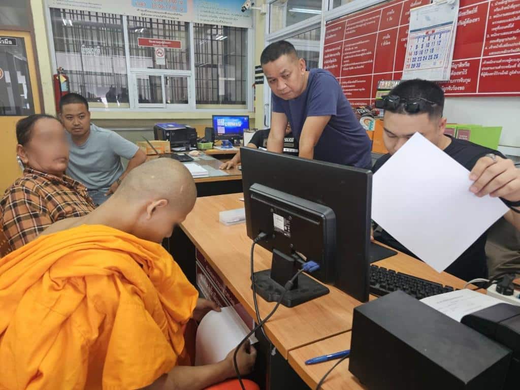 escándalการทารุณกรรมสามเณร: ตำรวจสอบสวนการลงโทษอย่างโหดร้ายที่วัดแห่งหนึ่งในประเทศไทย