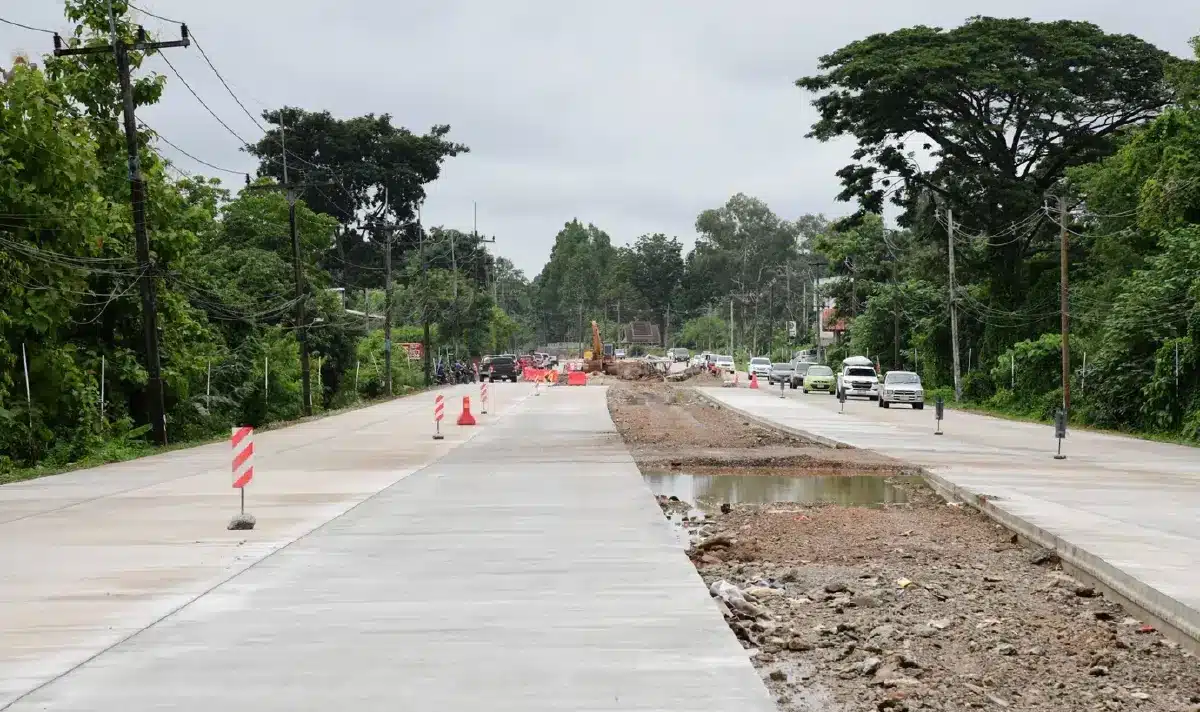 กรมทางหลวงกำลังปรับปรุงทางหลวงหมายเลข 1020 สายเชียงราย-เชียงของ ให้เป็น 4 เลน เพื่อการค้าข้ามพรมแดนที่ดีขึ้น