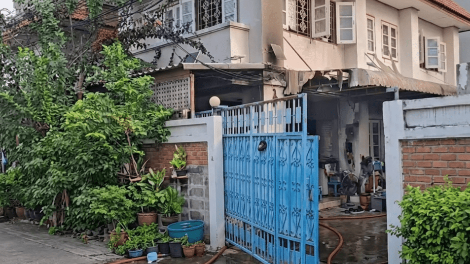 เรื่องน่าเศร้า! ไฟไหม้บ้านคู่สามีภรรยาสูงอายุจนเสียชีวิต พร้อมกับแมวอีก 73 ตัว กำลังเร่งหาผู้ใจดีรับเลี้ยงแมวที่รอดชีวิต