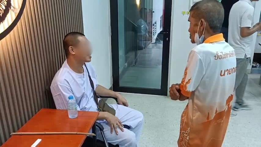 พระภิกษุรูปหนึ่งถูกปลดจากตำแหน่งและถูกจับกุมหลังก่อเหตุทารุณกรรมลูกสุนัขอย่างน่าตกใจ