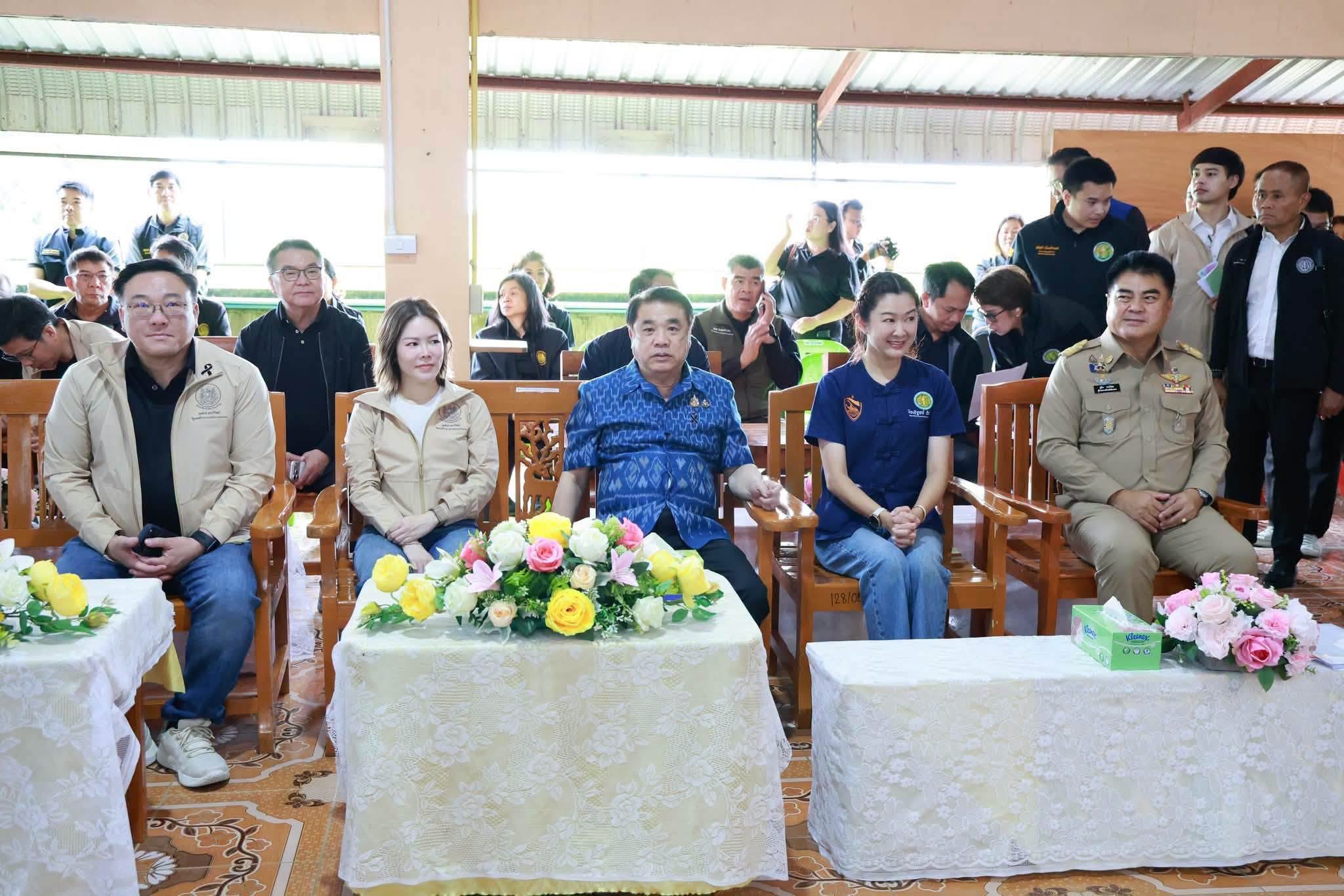 "สุริยะ" นำทีมรัฐมนตรีลงพื้นที่เชียงราย ดันประตูระบายน้ำบ้านร่องเปา แก้น้ำท่วมและภัยแล้ง ช่วยยกระดับชีวิตเกษตรกร