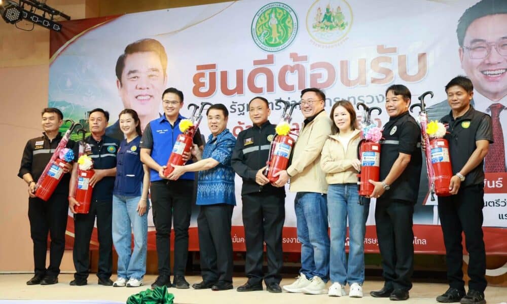 "สุริยะ" นำทีมรัฐมนตรีลงพื้นที่เชียงราย ดันประตูระบายน้ำบ้านร่องเปา แก้น้ำท่วมและภัยแล้ง ช่วยยกระดับชีวิตเกษตรกร