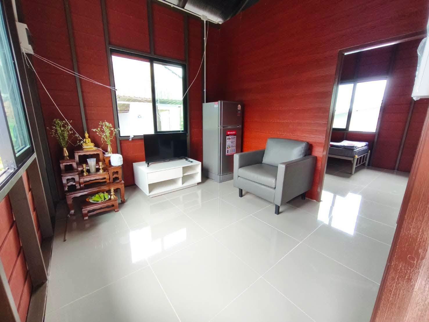 เชียงรายรวมใจ! ส่งมอบบ้านใหม่ชุบชีวิต "ลุงเลย" หลังวิกฤตไฟไหม้