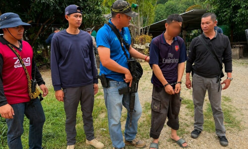 ตำรวจเชียงรายบุกจับกุมผู้ค้ายาเสพติดในอำเภอแม่สุ่ย จับกุม 5 ราย