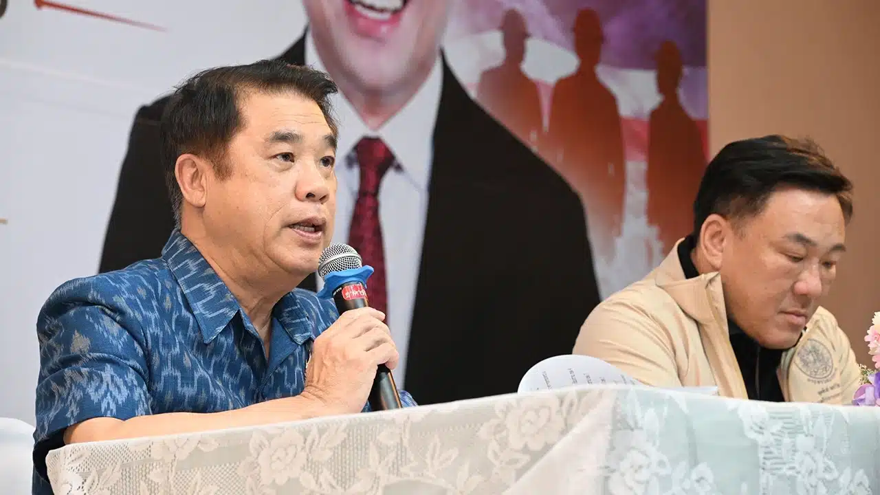 คณะรัฐมนตรีเดินทางถึงเชียงรายเพื่อเร่งแก้ไขปัญหาอุทกภัยและภัยแล้ง พร้อมทั้งเปิดประตูระบายน้ำบ้านร่องเปา